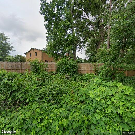 Primary Photo - 116 E Hill Dr