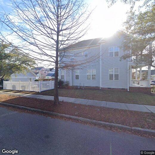 Primary Photo - 301 Hydrangea St