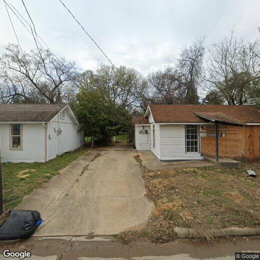 Primary Photo - 215 N Gauntt St