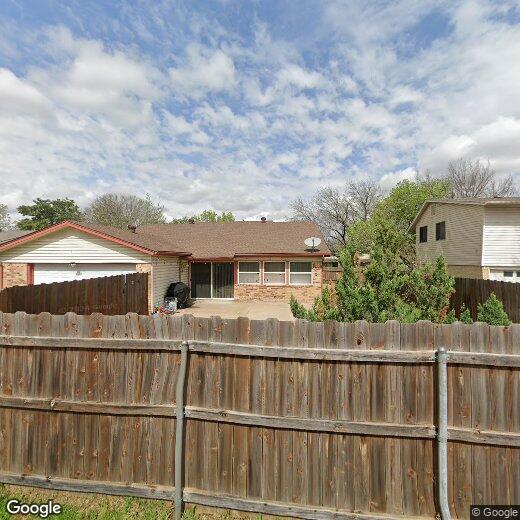 Primary Photo - 2604 Peppertree Pl