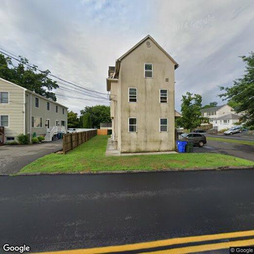 Foto principal - 79 Longfellow Ave
