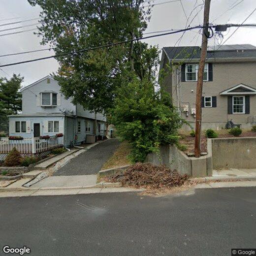 Foto principal - 398 Monmouth Ave