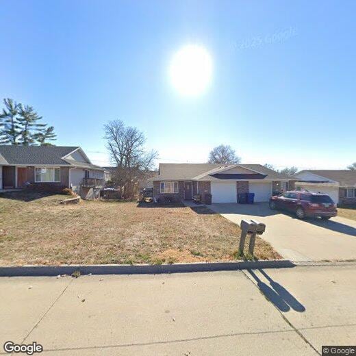 Primary Photo - 945/955 East 14