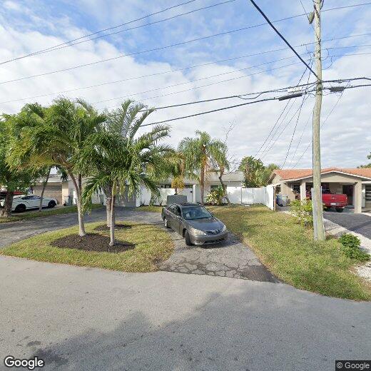 Primary Photo - 2233 SE 15th St