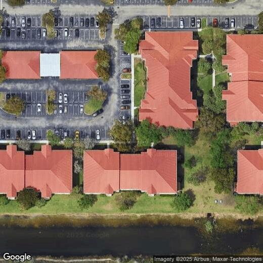 Foto principal - 11600 SW 2nd St