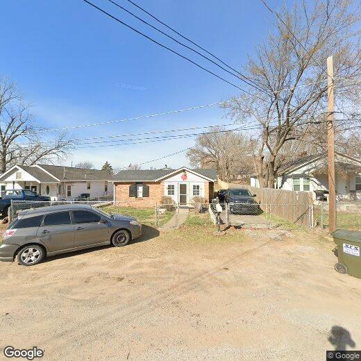 Primary Photo - 210 N Walnut Ave