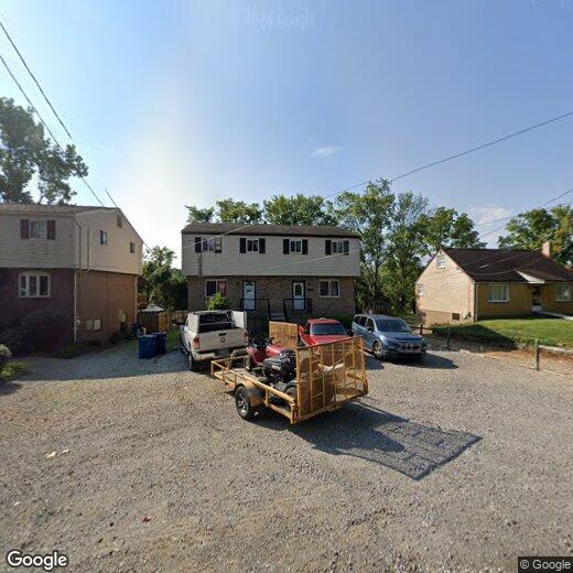 228 Old Leechburg Rd, Pittsburgh, PA 15239 Room for Rent in