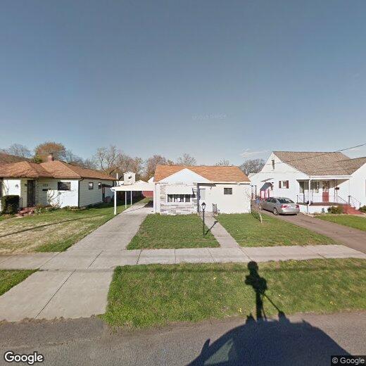 Primary Photo - 215 Lincoln Ave