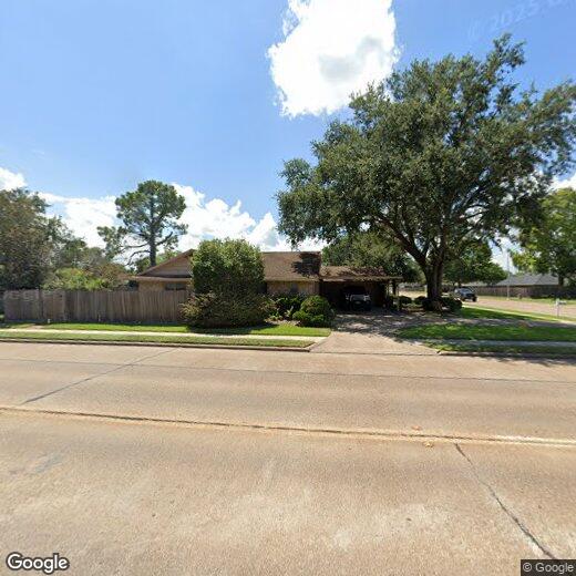 Primary Photo - 1014 E San Augustine St