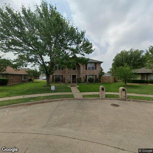 Primary Photo - 722 Bluebonnet Dr