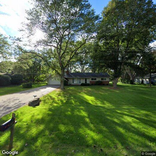 Primary Photo - 806 Locust Dr