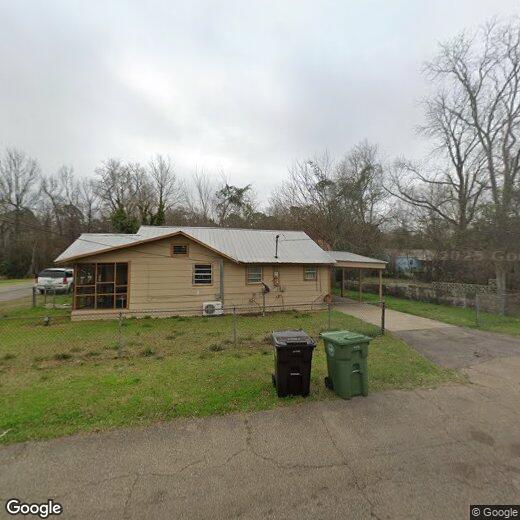 Primary Photo - 1001 E 7th St