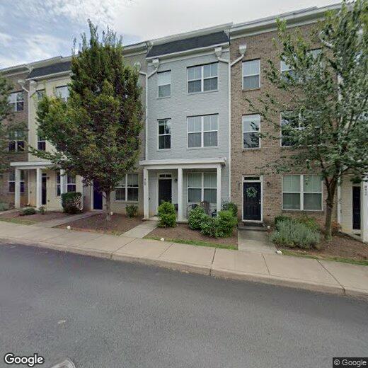 Primary Photo - 868 Estes St