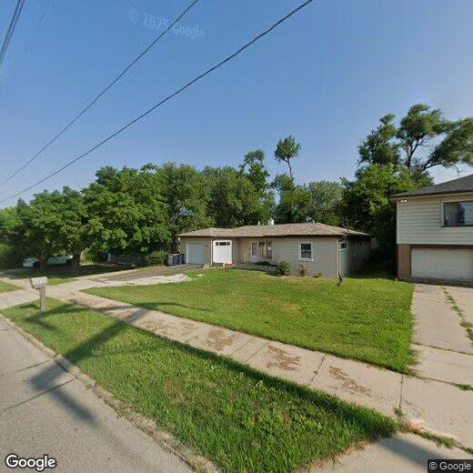 202 Blairs Ferry Rd, Hiawatha, IA 52233 House Rental in Hiawatha, IA