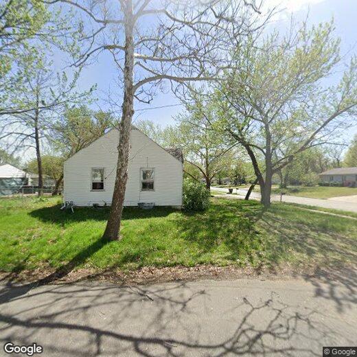 Primary Photo - 2928 SE Indiana Ave