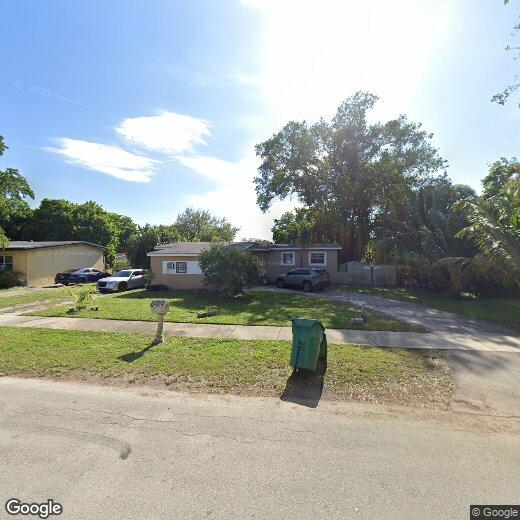 Primary Photo - 620 NE 178th St