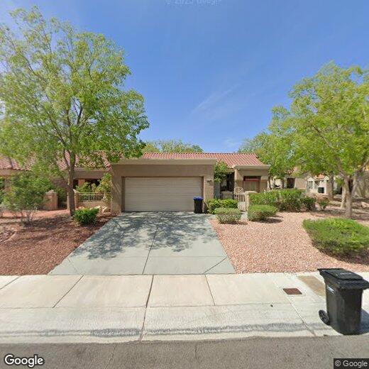 Foto principal - 2419 Desert Glen Dr