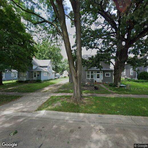 414 W College St Unit 4, Albert Lea, MN 56007 Apartment for Rent in