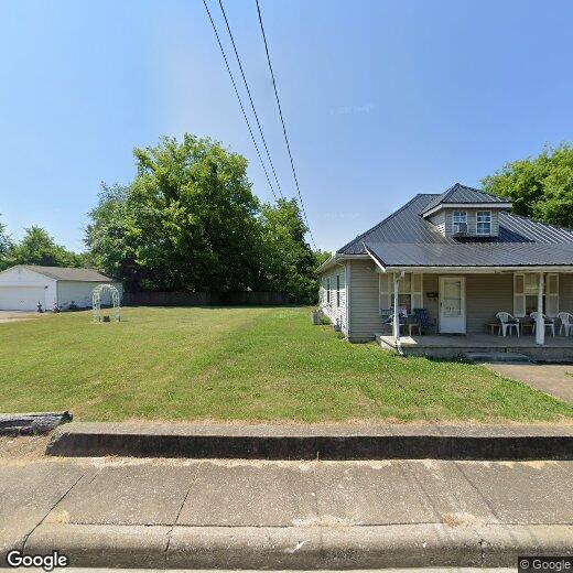 Primary Photo - 713 E 1st St