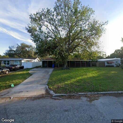 Foto principal - 3305 19th Ave W