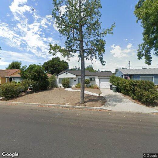 Primary Photo - 2041 N Kenwood St