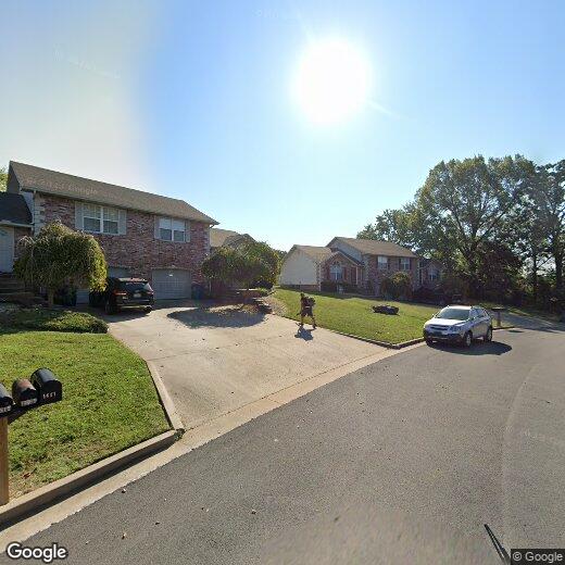 1609 Mayberry Dr, Neosho, MO 64850 Condo for Rent in Neosho, MO