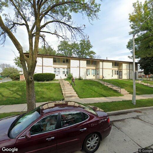 Primary Photo - 8842 N 95th St