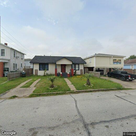 Primary Photo - 5224 Bernardo De Galvez Ave