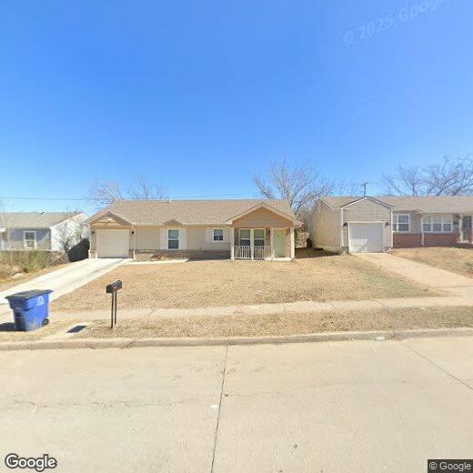 Primary Photo - Modern comfort meets convenience in this b...