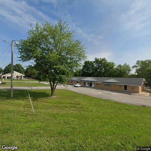 1221 E Main St, Linn, MO 65051 Room for Rent in Linn, MO