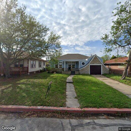 Primary Photo - 5105 Bernardo De Galvez Ave