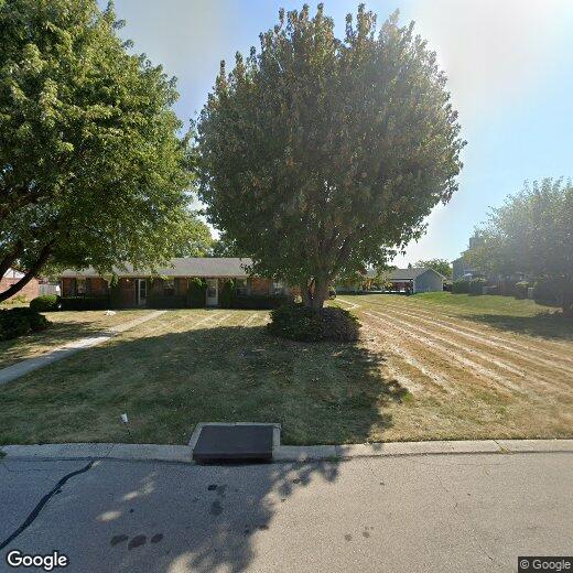 Foto principal - 8364 Woodgrove Dr