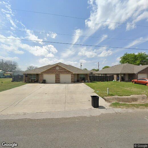 Primary Photo - 100 Surrey Ln
