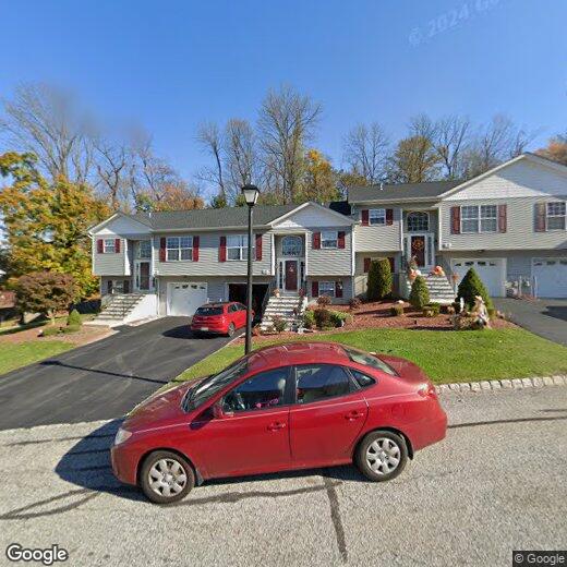 Primary Photo - 12 Oak Point Dr