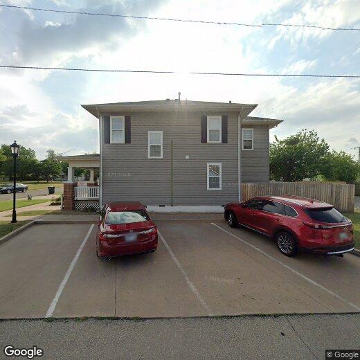 Foto principal - 102 E Thatcher St