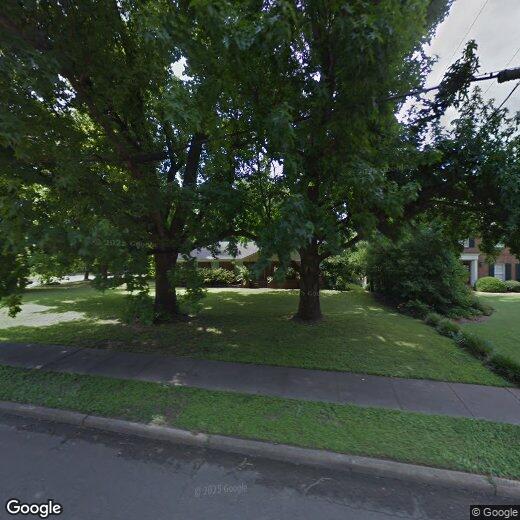 Foto principal - 5141 Walnut Grove Rd