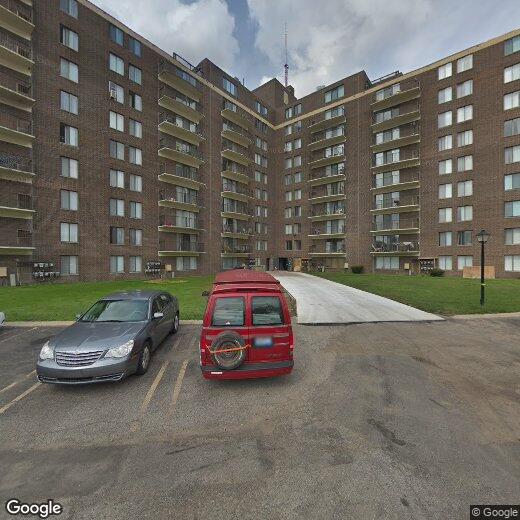 16300 W Nine Mile Rd Unit B1004, Southfield, MI 48075 Apartment for