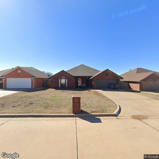 Primary Photo - 403 SE Lancelot Ln
