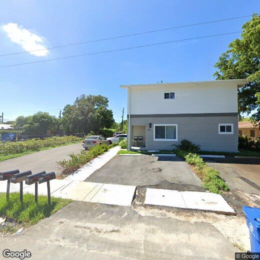 Foto principal - 811 NW 3rd Ave