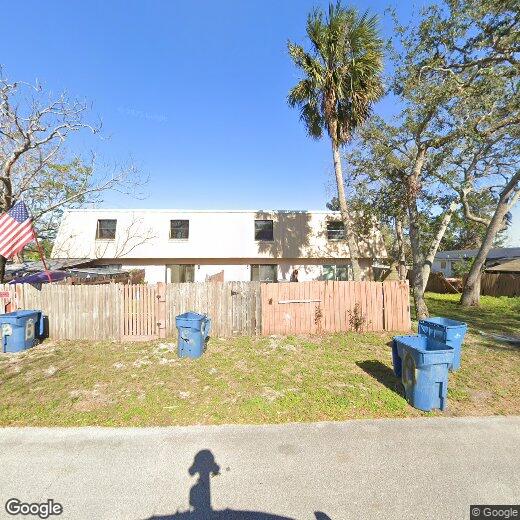 Primary Photo - 2 Bed 1.5 Bath Apartment