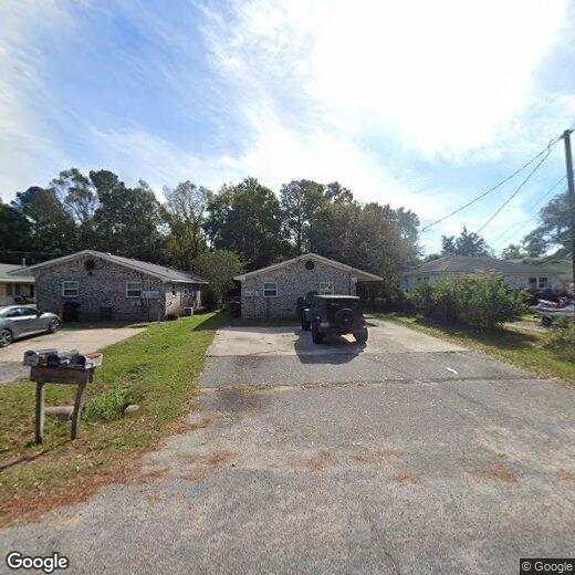 Primary Photo - 1539 N Avalon Cir
