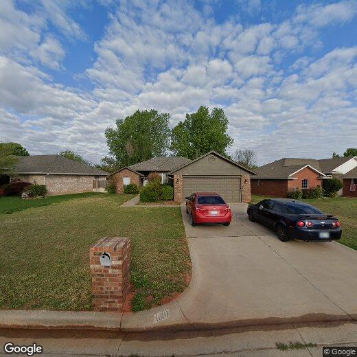 Foto principal - 1001 N Tiffany Way