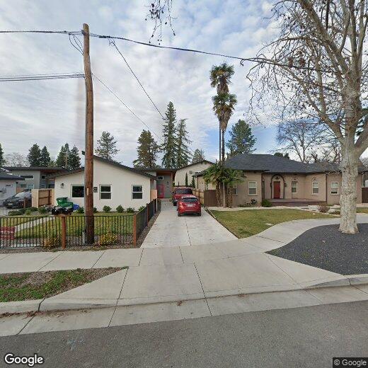 Primary Photo - 372-384 E 8th Ave