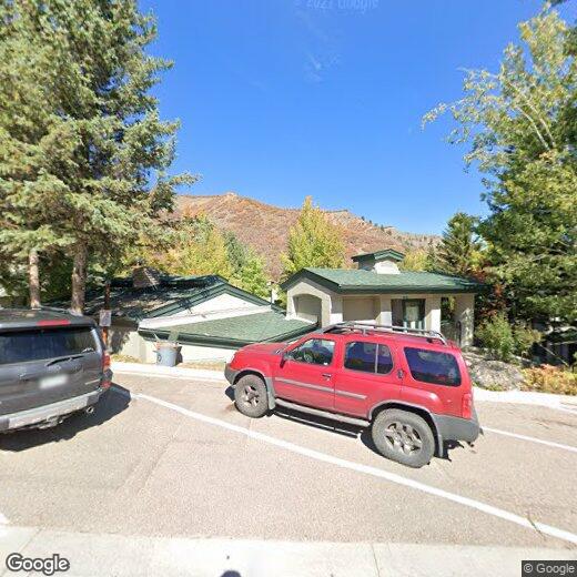 Primary Photo - 135 Carriage Way