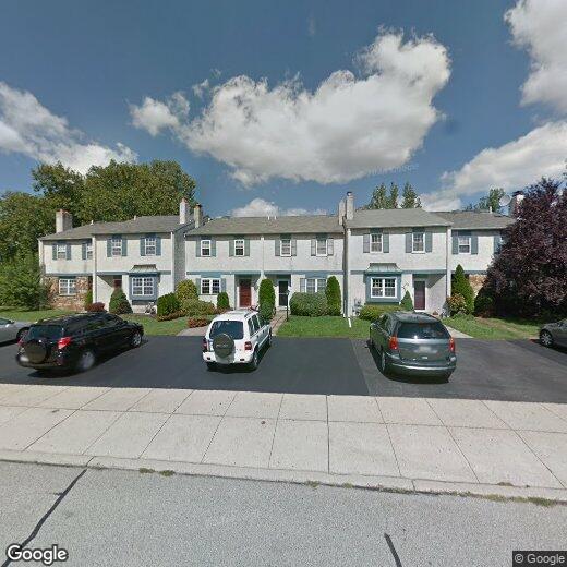 Primary Photo - 256 Lawndale Ave