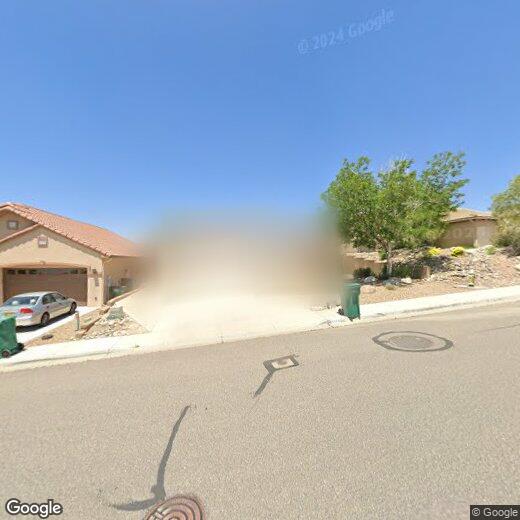 Primary Photo - 3 Bedroom Home in Country Club area