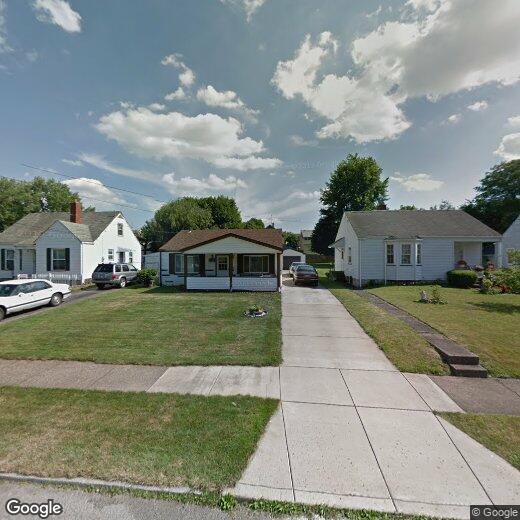 Primary Photo - 1641 Medford Ave