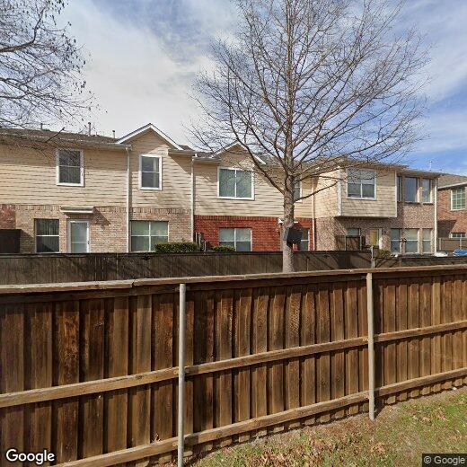 Foto principal - 8738 Manhattan Ave