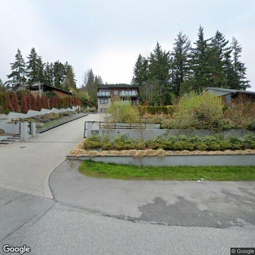 Primary Photo - 3811 Southridge Ave