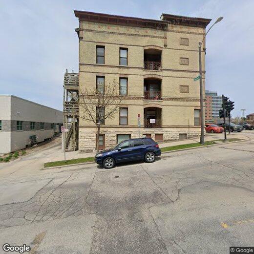 Primary Photo - 1303 N Milwaukee St